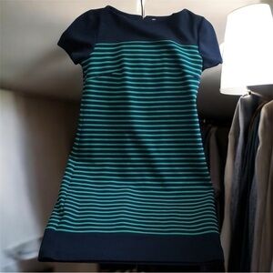 Laundry dress by Shelli Segal dress women’s size 2 green blue horizontal stripes